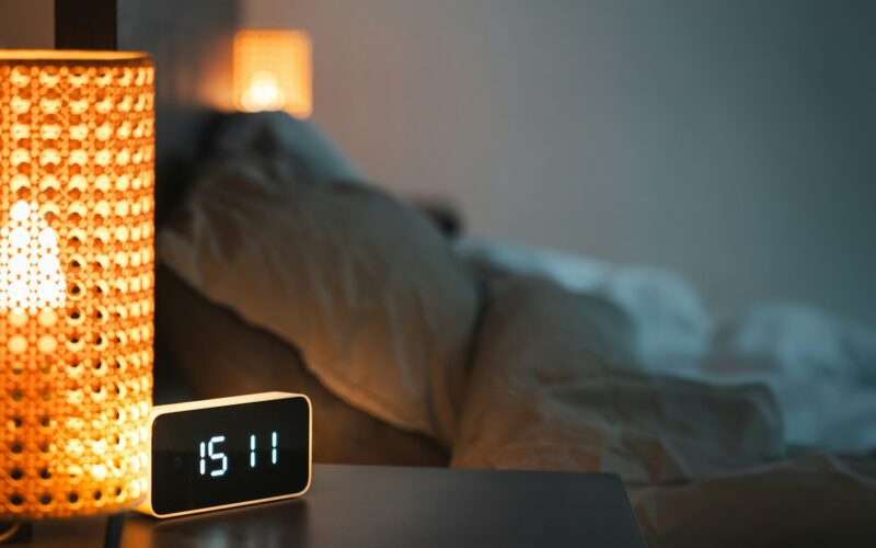 AI Sleep Optimization: How to Turn Your Rental Bedroom Into a Rest Environment (2026)